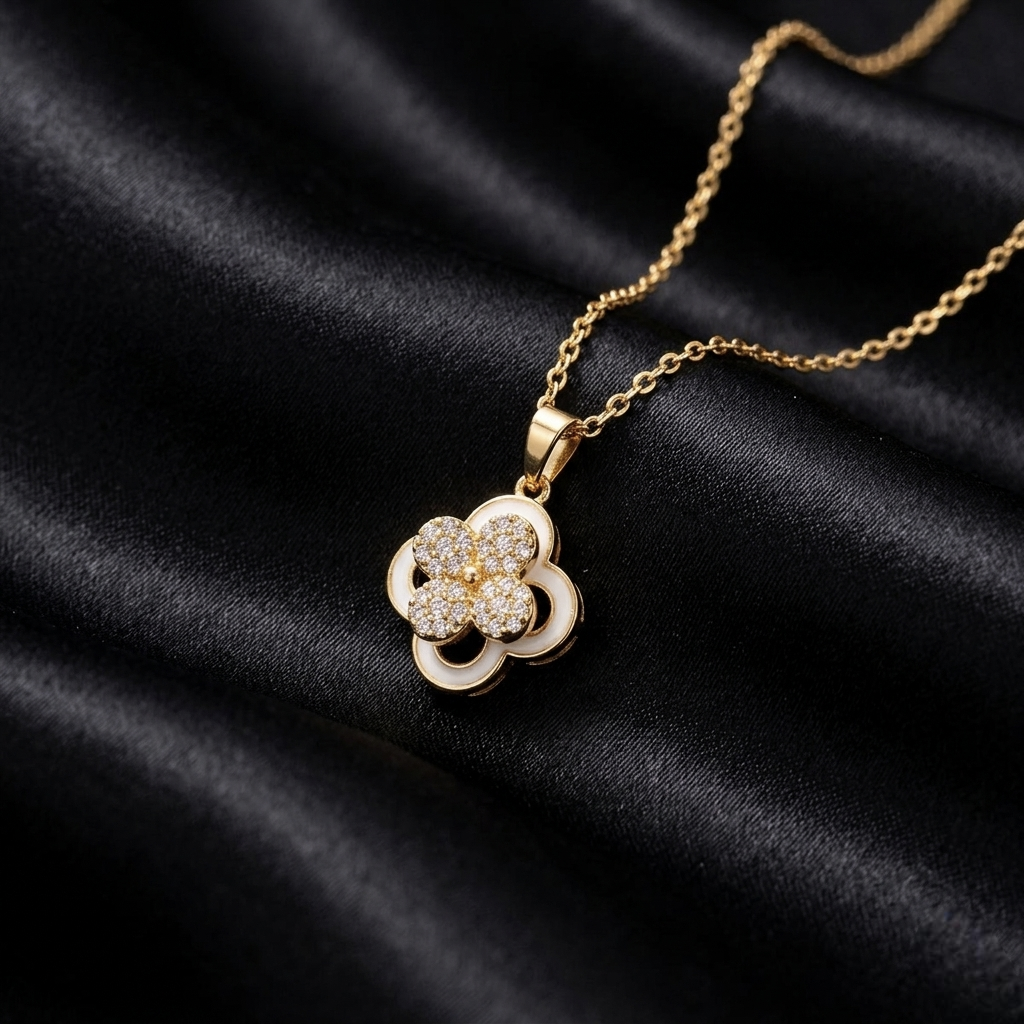 Premium rotable four leaf flower necklace